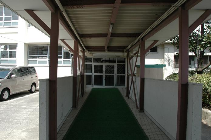 学業院中学校 (太宰府市)_a0042310_8514379.jpg