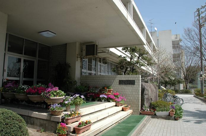 学業院中学校 (太宰府市)_a0042310_8515397.jpg