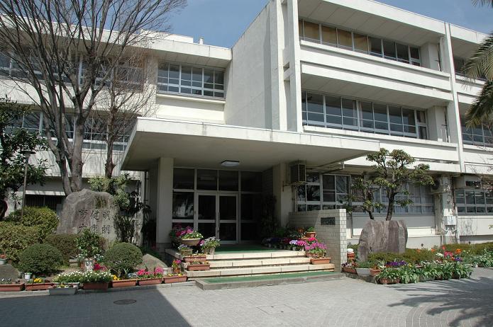 学業院中学校 (太宰府市)_a0042310_852382.jpg