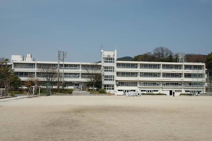 学業院中学校 (太宰府市)_a0042310_8534071.jpg