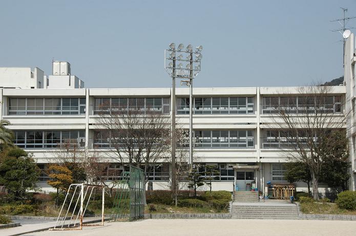 学業院中学校 (太宰府市)_a0042310_8544494.jpg