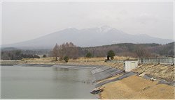 八ケ岳八十八景シリーズその1 越中久保の逆さ八つ_f0019247_22174974.jpg