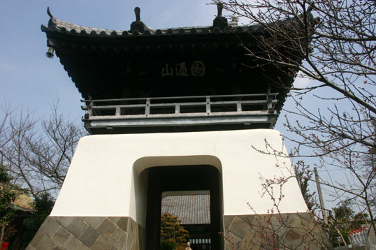 <第三十番 圓通山 観音禅寺>_a0045381_21472657.jpg