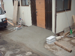 スロープ・モルタル工事_f0031037_1718898.jpg