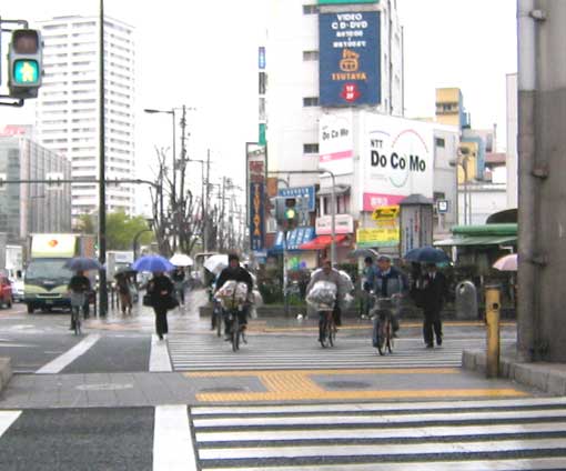 アルミ缶と自転車_b0057679_9303026.jpg