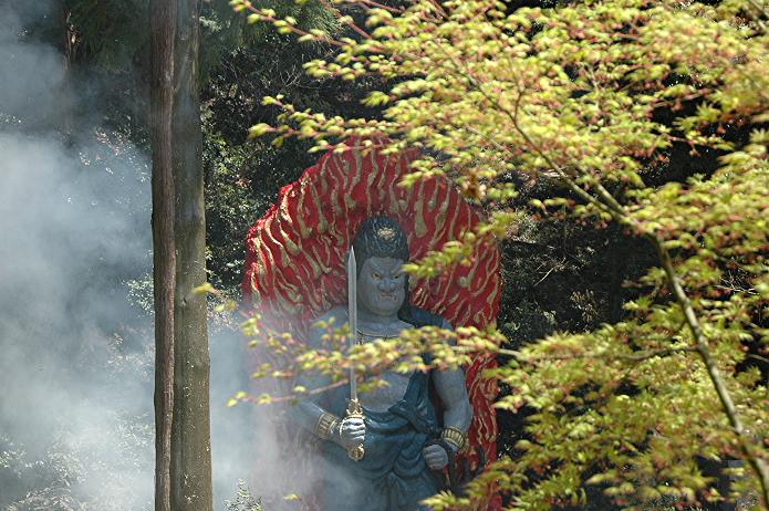篠栗 南蔵院 1_a0042310_18212126.jpg
