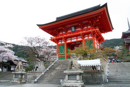 春の京都紀行 その５　　～清水寺から八坂神社へ_f0003598_16482656.jpg