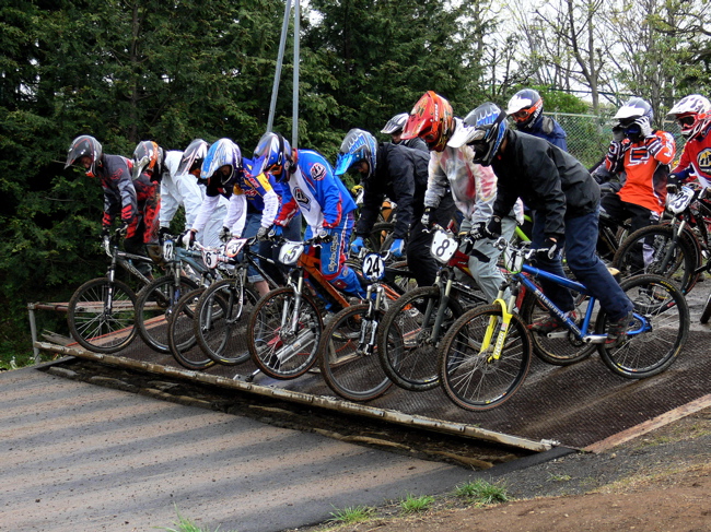 JOSF緑山４月定期戦 BMX、MTB予選の画像タレ流しBMXパウダー、エキスパート、エリートクラスを除く_b0065730_1003671.jpg