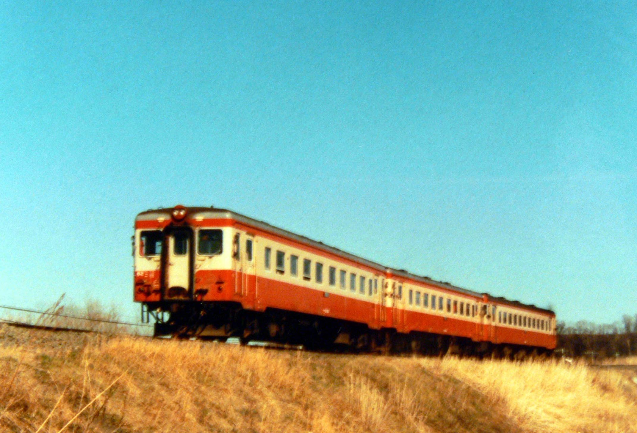 キハ２２ほか３連 バス 鉄道 車 船