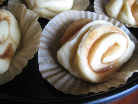 かもめ食堂のシナモンロールをイメージしたのだけど・・・_b0065587_1345233.jpg