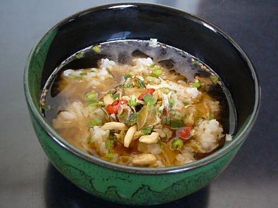永谷園冷やし烏龍茶づけ 蒸し鶏 暮らさない生活 永谷園冷やし烏龍茶づけ 蒸し鶏 暮らさない生活