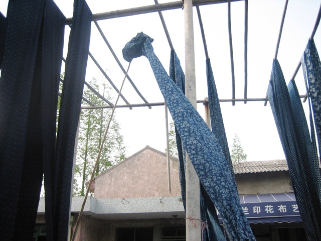 伝統な春秋時代文化ーーー中国藍印花布(いんかふ)_f0070743_10293282.jpg