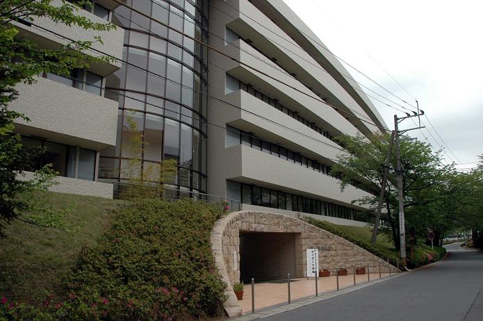 日本経済大学・保育短大・福祉大学_a0042310_2012865.jpg