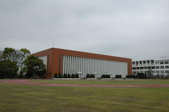 日本経済大学・保育短大・福祉大学_a0042310_20131256.jpg