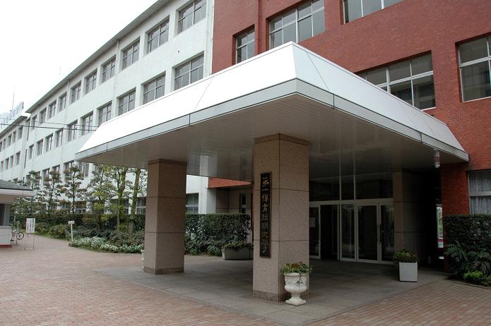 日本経済大学・保育短大・福祉大学_a0042310_202549.jpg