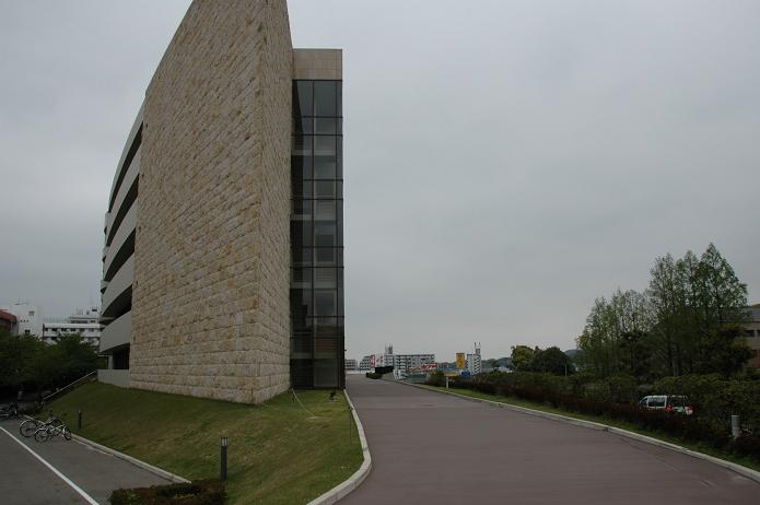 日本経済大学・保育短大・福祉大学_a0042310_2045264.jpg