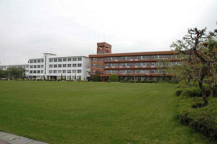 日本経済大学・保育短大・福祉大学_a0042310_2072535.jpg