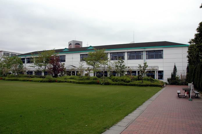 日本経済大学・保育短大・福祉大学_a0042310_2075163.jpg