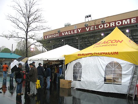 Lehigh Valley Velodrome フレアマーケット_e0095029_140159.jpg