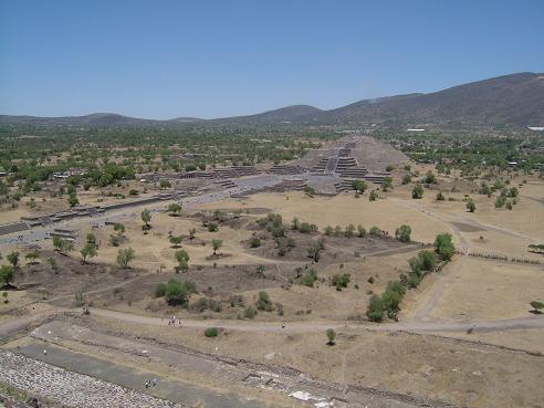 Viaje a México y Teotihuacán! メキシコシティ＆ソチミルコと、テオティワカン遺跡への旅 （パート1）_c0062161_126143.jpg