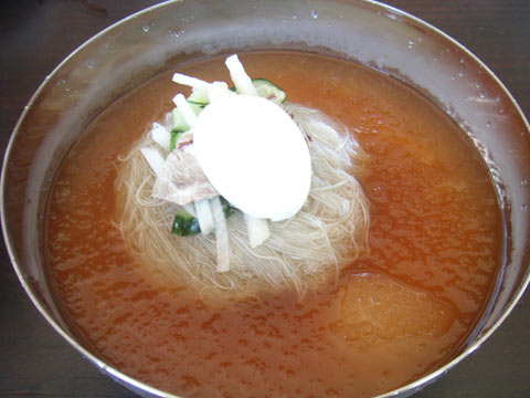 冷麺_f0070875_2252992.jpg