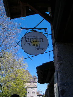 f0035283_1733379.jpg