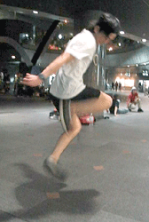 a0004993_1204420.gif