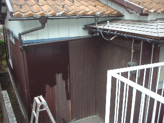 塗装と賃貸物件の修理_f0031037_15971.jpg