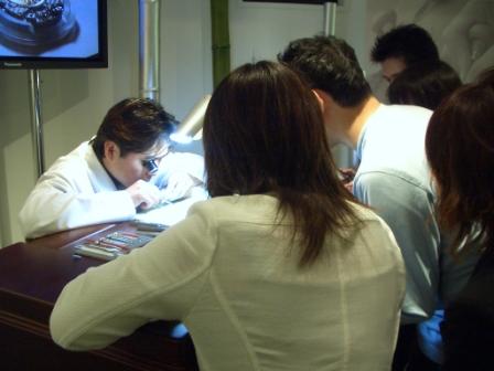〈SHOP NEWS〉アイアイ イスズでランゲ・フェア開催中_f0039351_22474075.jpg