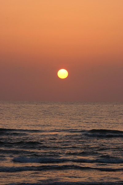 日本海の夕日_e0088874_23582533.jpg