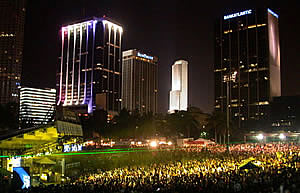 ULTRA MUSIC FESTIVAL 8, 25/March/2006/Miami/US(BICENTENNIAL PARK - Downtown Miami )  _b0091564_163409.jpg