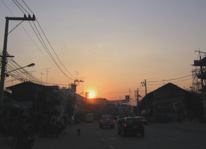 夕暮れの町 スコータイ　－Sukhothai－_b0025850_19475837.jpg