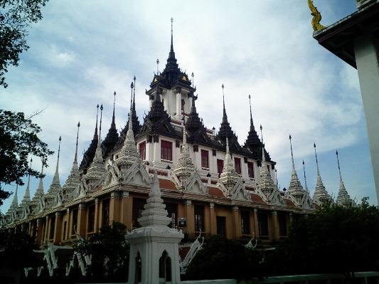 #088 ワット・ラーチャナッダーラーム(วัดราชนัดดารามวรวิหาร) ~バンコク~_c0039685_13222145.jpg