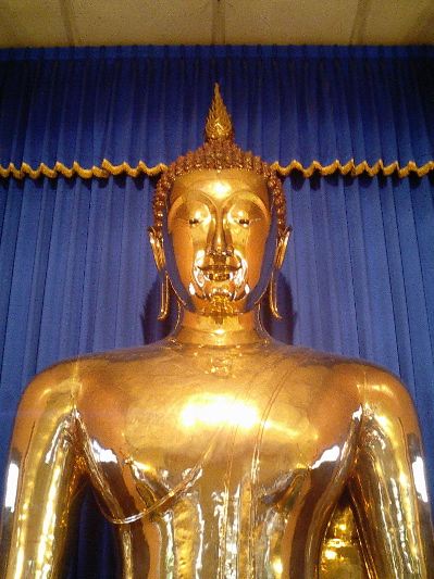 #092 ワット・トライミット(วัดไตรมิตรวิทยาราม) ~バンコク~_c0039685_1552078.jpg