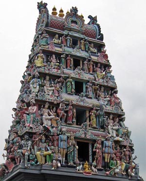 Sri Mariamman Temple （スリ・マリアマン寺院）_a0037455_2201393.jpg