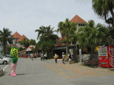d0014408_14385440.gif