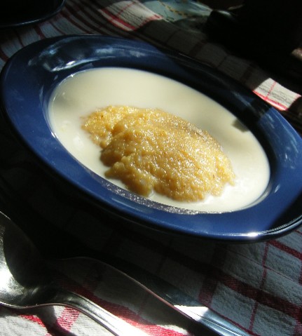 ルーマニア甘い主食 ママリガ In ラプテ Mamaliga Lapte ルーマニアへ行こう Let S Go To Romania