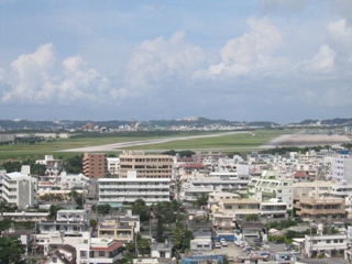 沖縄で歩き考えた「戦争と平和」_c0070855_1234144.jpg