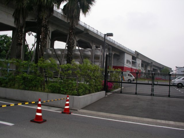 ご近所シリーズ。_b0062687_1165257.jpg