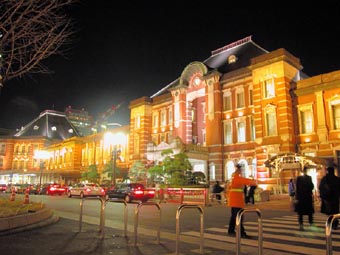 東京駅と兄弟駅_e0027615_22433955.jpg