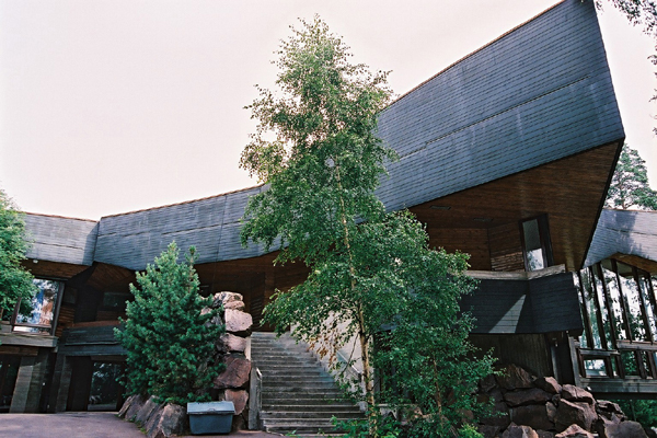 ヘルシンキ工大 学生会館  Dipoli Students\' house (1966) Reima Pietila/Otaniemi Finland  No.3/15_c0044801_23111364.jpg