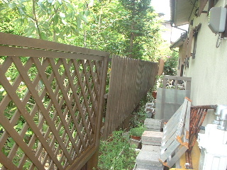 ガーデン用ラティスの塗装工事_f0031037_18491343.jpg