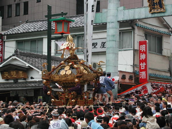 神田祭・宮入り_e0035646_12184949.jpg