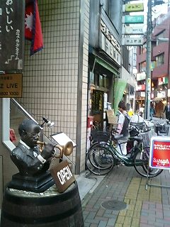 a0037043_0371346.jpg