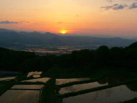 夕日_e0084756_8523277.jpg
