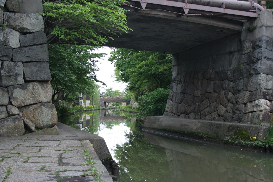 b0018112_8241913.jpg