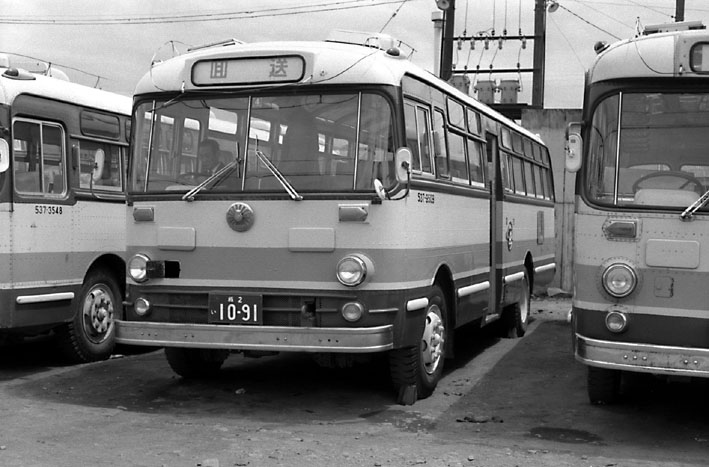 国鉄バス四国　時刻表　昭和61年3月3日　四国総局自動車管理室 国鉄バス 写真 45 : UY 76