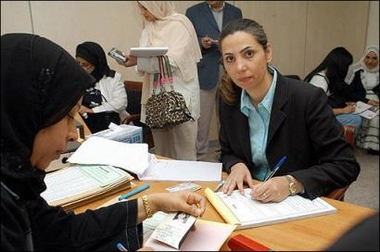 Kuwait: After long wait, Kuwaiti women campaign_d0066343_1258731.jpg