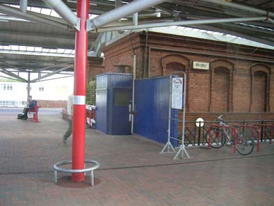 b0018784_0492210.jpg