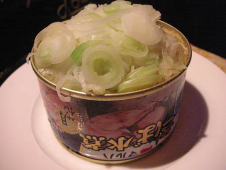 バンチキロウ の サバ缶ネギバター_f0053279_16273768.jpg